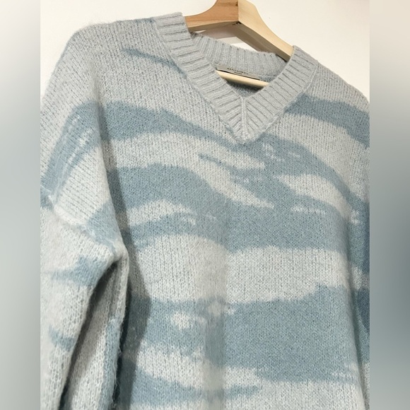 NEW All Saints Tiga Abstract V-Neck Sweater Cloud Burst Blue S - Picture 3 of 6